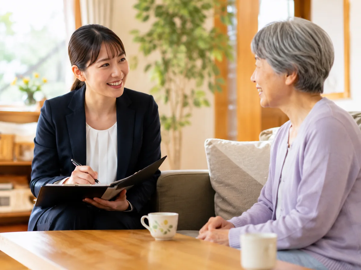 ケアマネジャーがご本人の希望を丁寧に聞き取っている様子